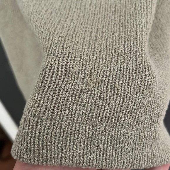 H&M tan tank top made for summer - Picture 5 of 5